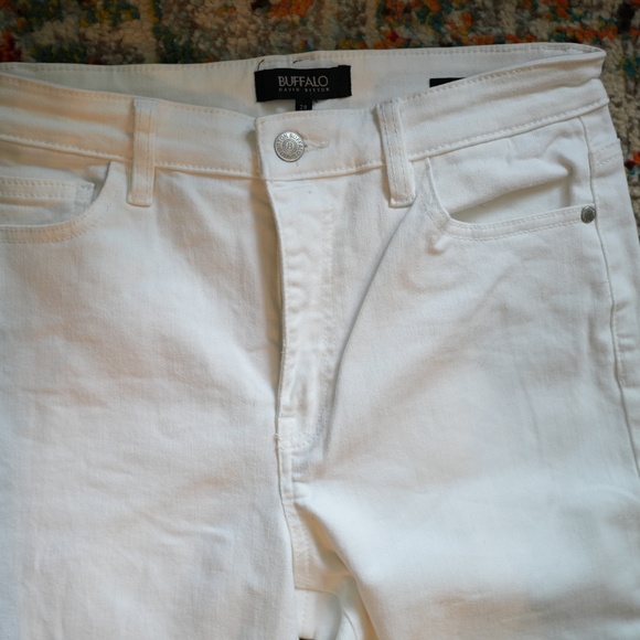 White Jeans - Picture 2 of 4